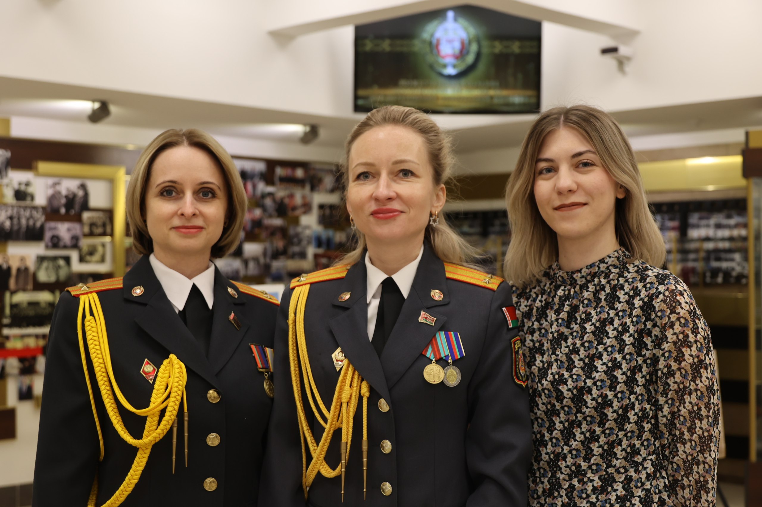 Дорогие женщины Академии МВД!